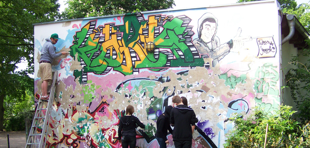 Graffitti-Schüler-Workshop - Wandgestaltung mit Wandgestaltung und Teambuilding
