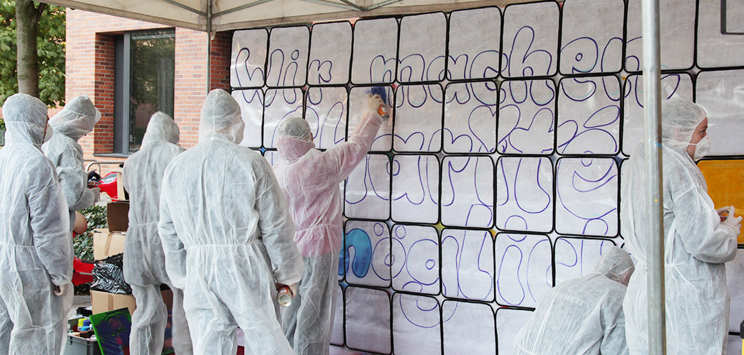 Graffiti Workshop  Taschenmauer für Streetart Event Charité Teamevent mit Urban Artists in Berlin
