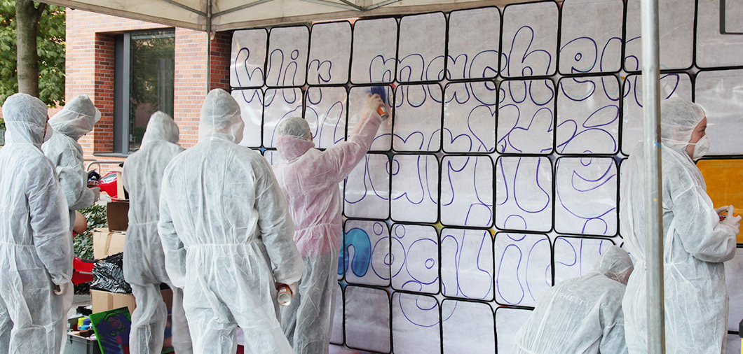 Graffiti Workshop  Taschenmauer für Streetart Event Charité Teamevent mit Urban Artists in Berlin